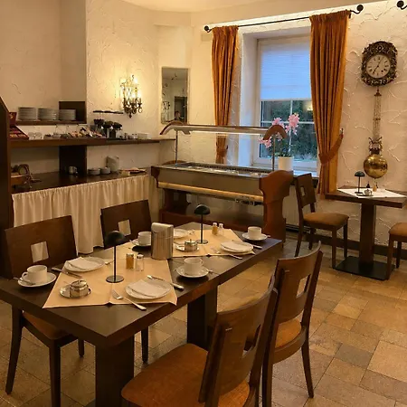 Zum Markgrafen Hotel *